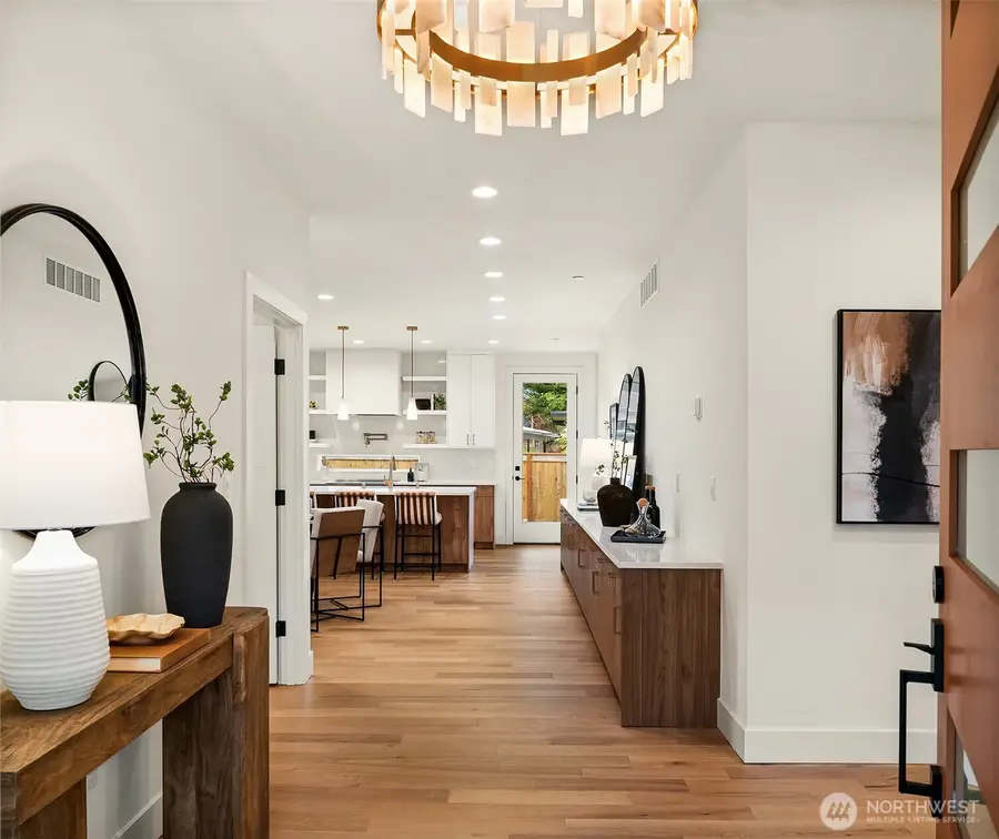 9711 44th Avenue Sw, Seattle, WA 98136 - Image #3