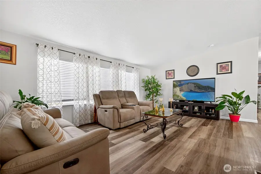 19920 67th Avenue Ne #25, Arlington, WA 98223 - Image #3