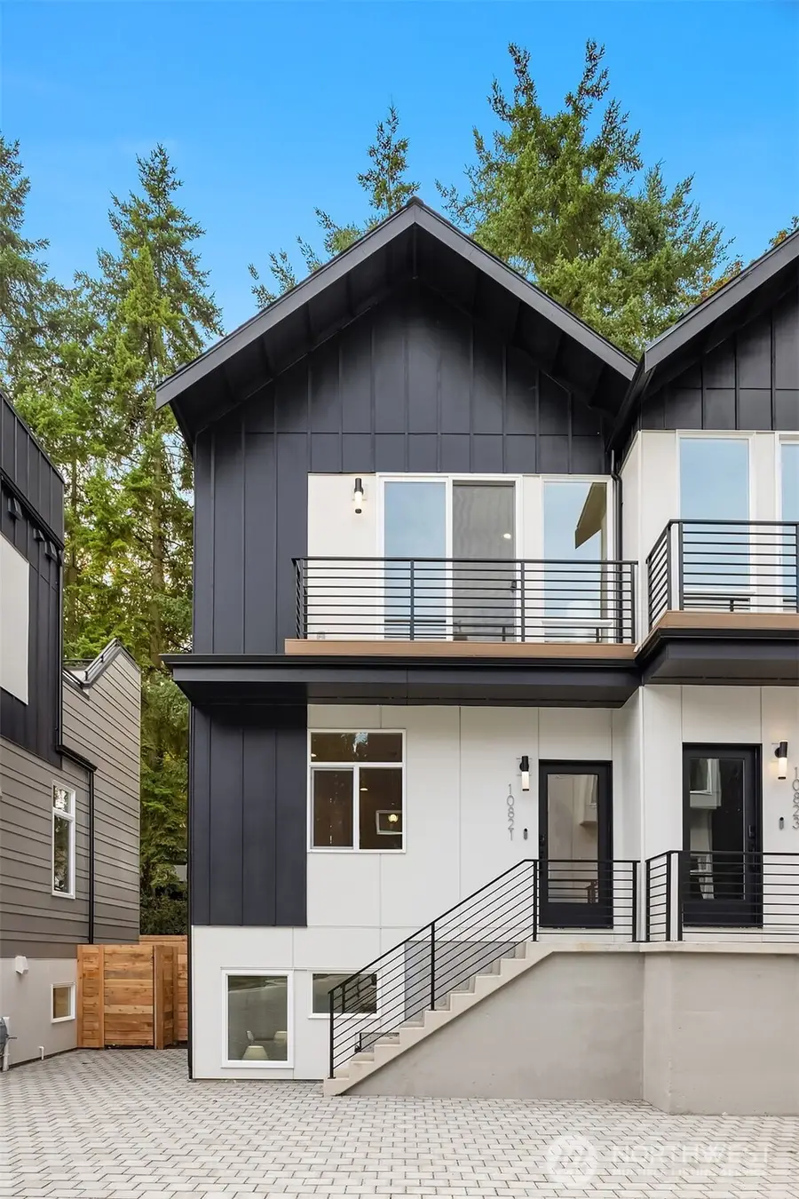 10823 11th Avenue Ne, Seattle, WA 98125 - Image #2