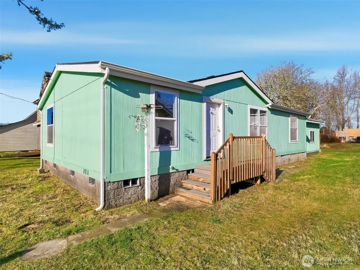 208 NE 2nd Street, Long Beach, WA 98631 - Image #1