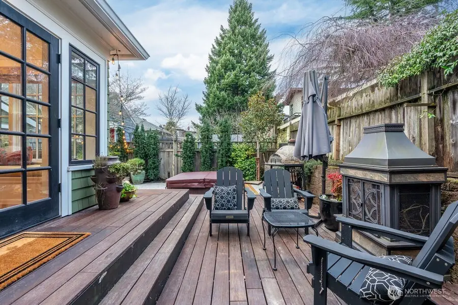 106 NE 46th Street, Seattle, WA 98105 - Image #2