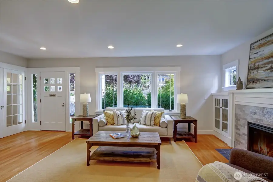 1611 10th Avenue W, Seattle, WA 98119 - Image #3