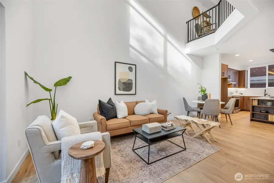 2104 1st Avenue N, Seattle, WA 98109 - Image #2