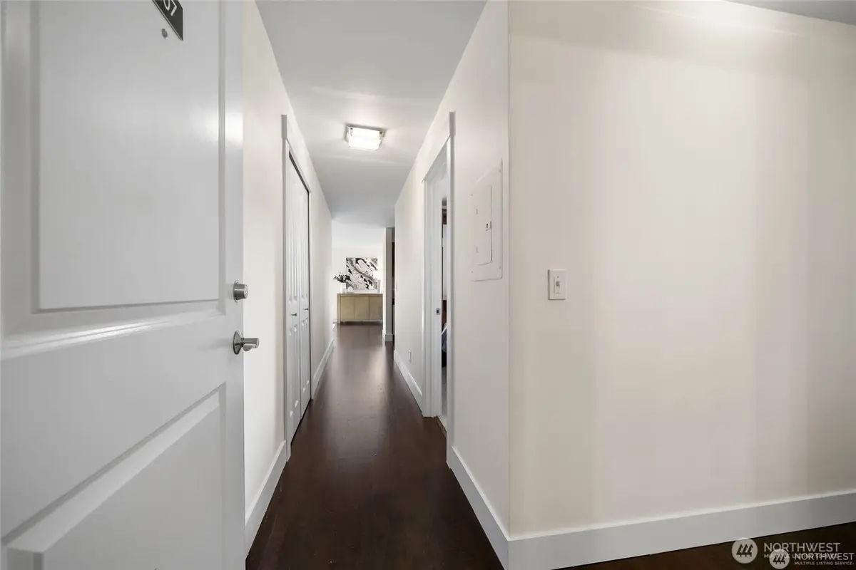 120 NW 39th Street #407, Seattle, WA 98107 - Image #1