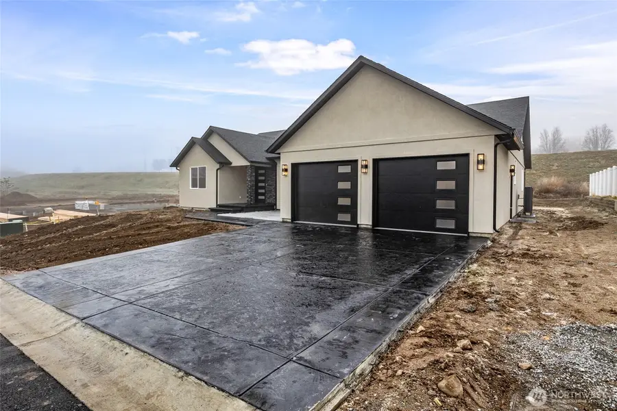 114 Vineyard View Lane, Yakima, WA 98901 - Image #2