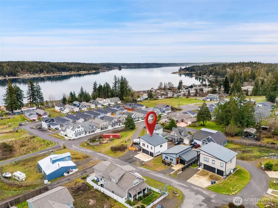 17 E Sellegren Road, Allyn, WA 98524 - Image #3