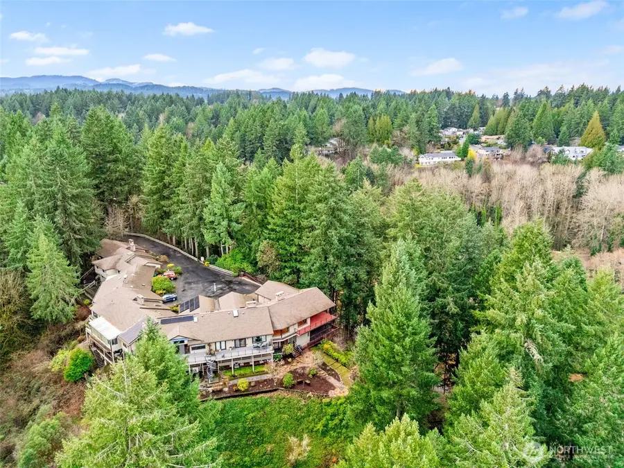 1406 Evergreen Park Lane Sw, Olympia, WA 98502 - Image #2