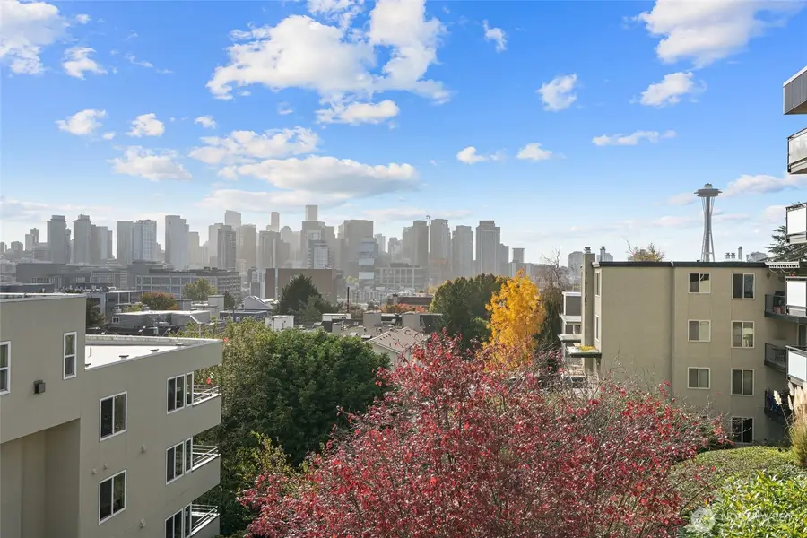 561 Lee Street, Seattle, WA 98109 - Image #2