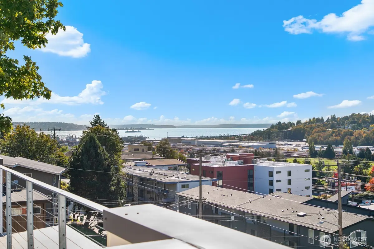 2808 14th Avenue W #B, Seattle, WA 98119 - Image #1