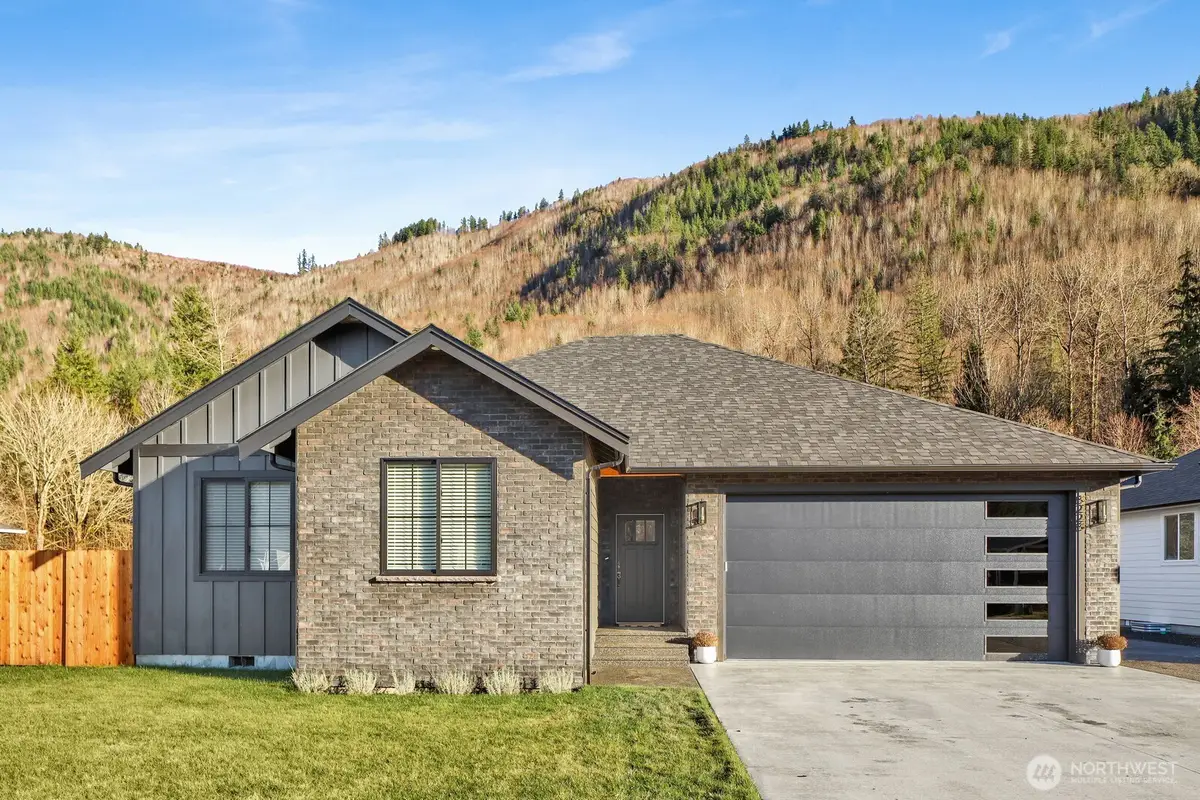 8228 Gold Run Drive, Maple Falls, WA 98266 - Image #1