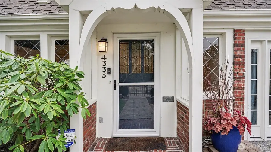 4335 NE 45th Street, Seattle, WA 98105 - Image #3