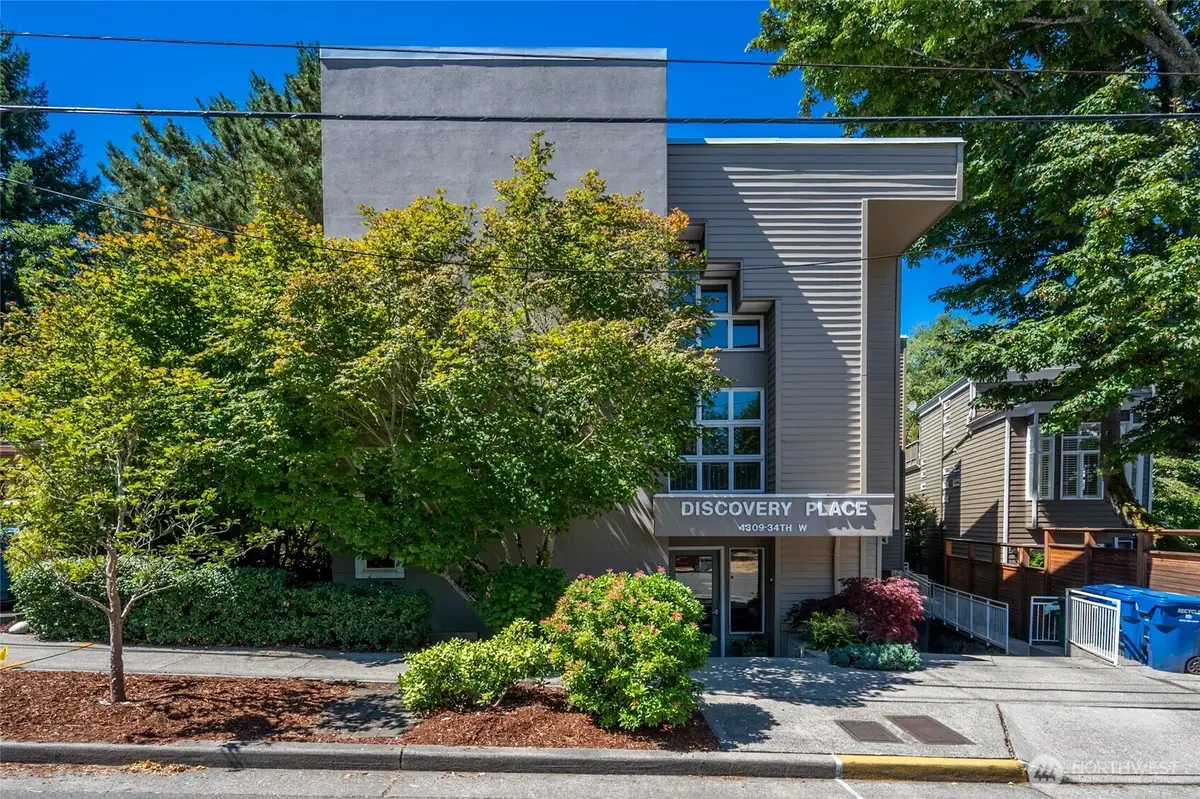 4309 34th Avenue W #101, Seattle, WA 98199 - Image #1