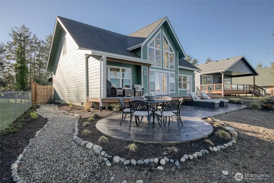 792 Falls Of Clyde Loop Se, Ocean Shores, WA 98569 - Image #2