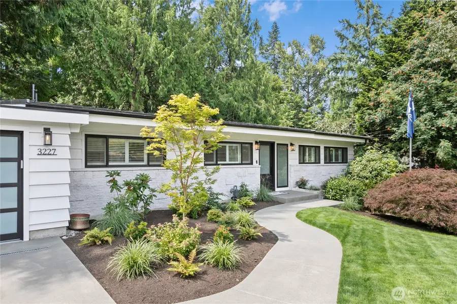 3227 103rd Place Ne, Bellevue, WA 98004 - Image #3