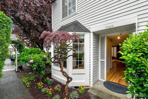 10259 NE 129th Lane, Kirkland, WA 98034