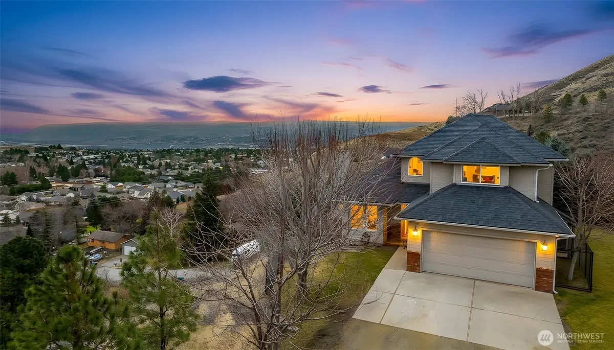 222 Austin Ave, Wenatchee, WA 98801 - Image #1