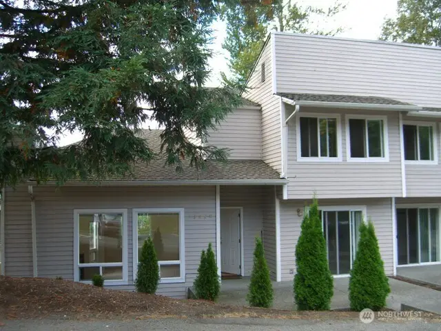 13820 Se Newport Way, Bellevue, WA 98006 - Image #2