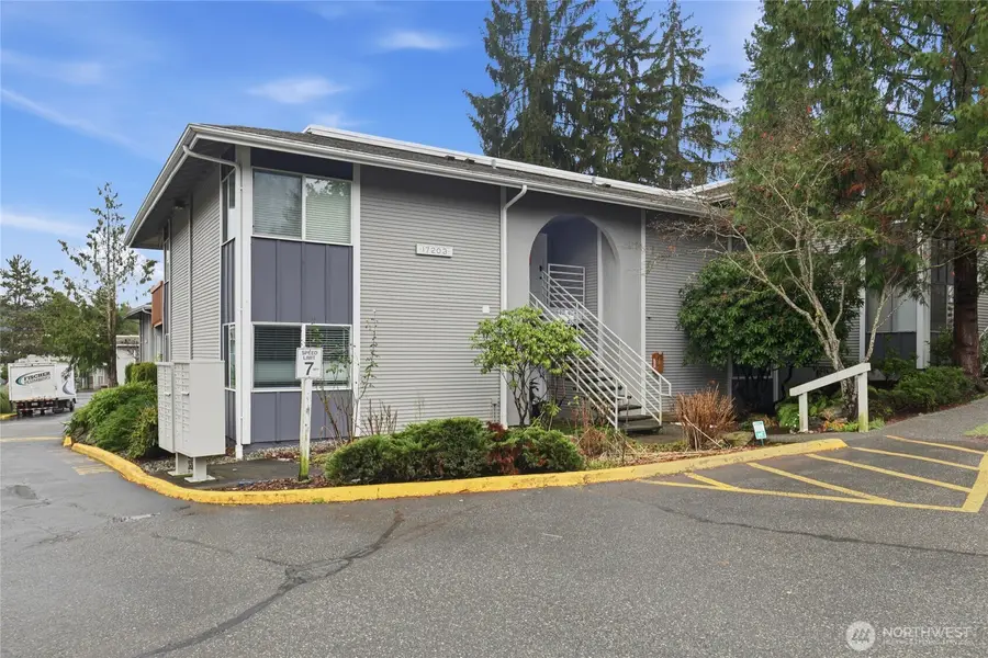 17203 NE 45th Street #47, Redmond, WA 98052 - Image #2