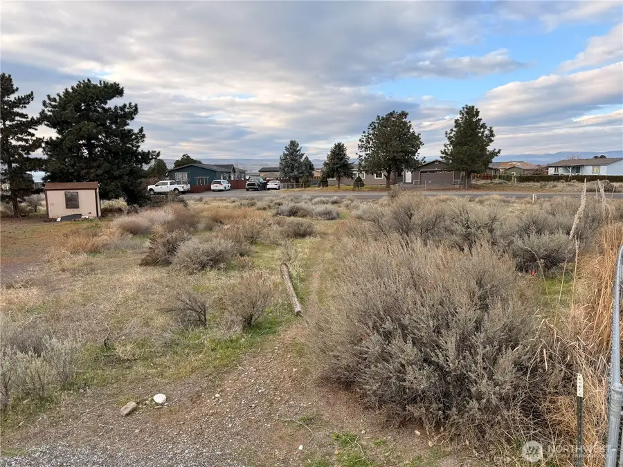 306 Agate Lane Sw, Mattawa, WA 99349 - Image #2