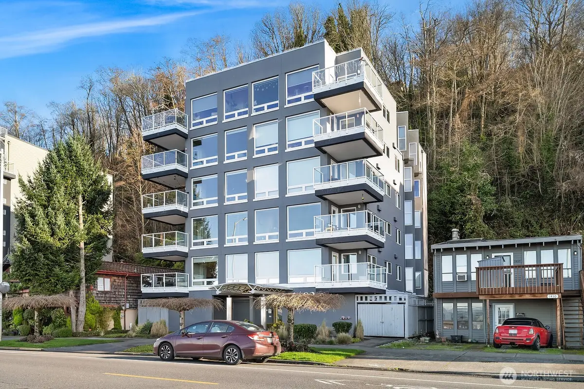 1402 Alki Avenue Sw #402, Seattle, WA 98116 - Image #1