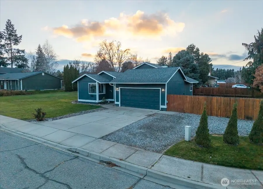3428 NW Alfred Place, East Wenatchee, WA 98802 - Image #2