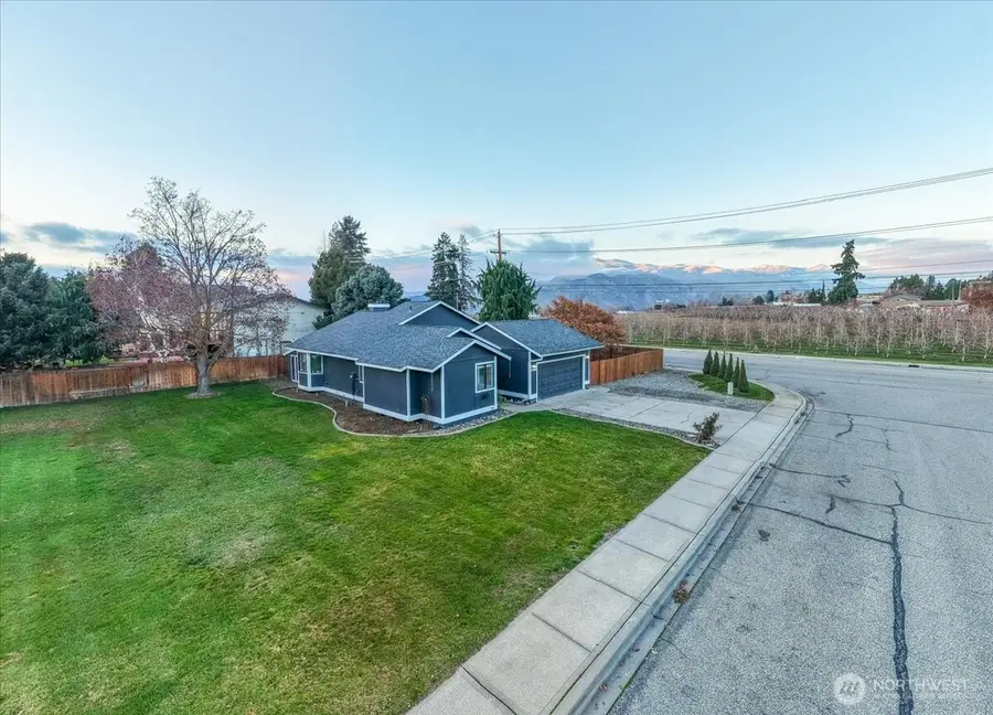 3428 NW Alfred Place, East Wenatchee, WA 98802 - Image #3