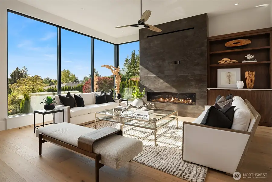 1032 89th Avenue Ne, Bellevue, WA 98004 - Image #2