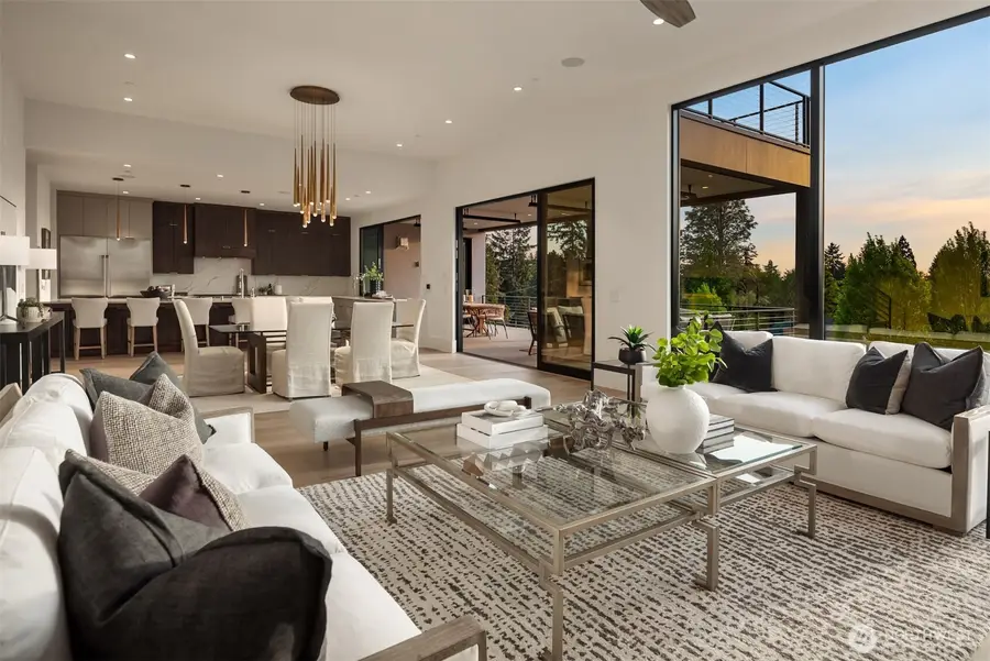 1032 89th Avenue Ne, Bellevue, WA 98004 - Image #3