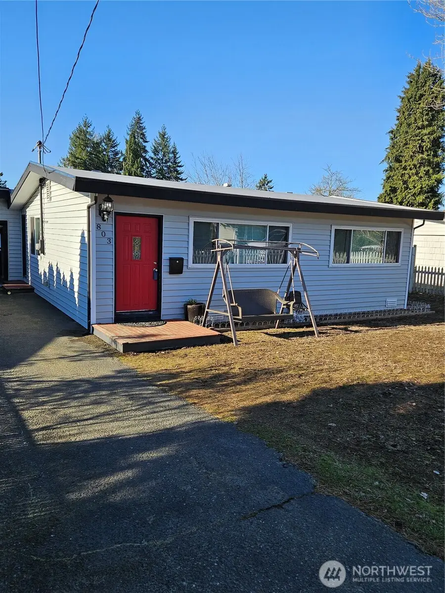 803 Dayton Avenue Ne, Renton, WA 98056 - Image #2