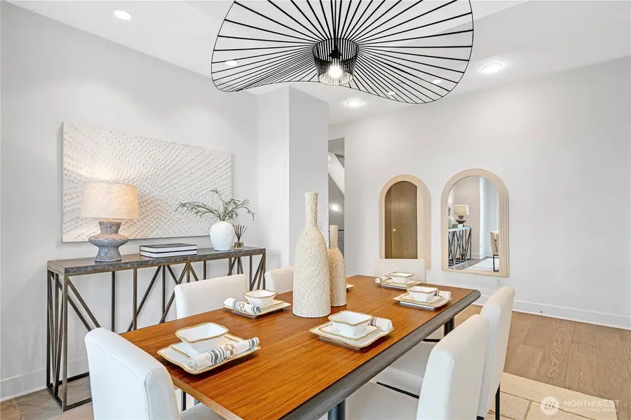 215 4th Court S #8, Kirkland, WA 98033 - Image #3