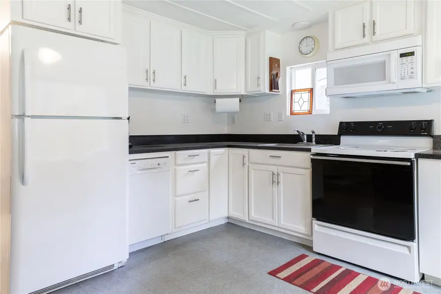 8611 Deodar Court Se, Yelm, WA 98597 - Image #2