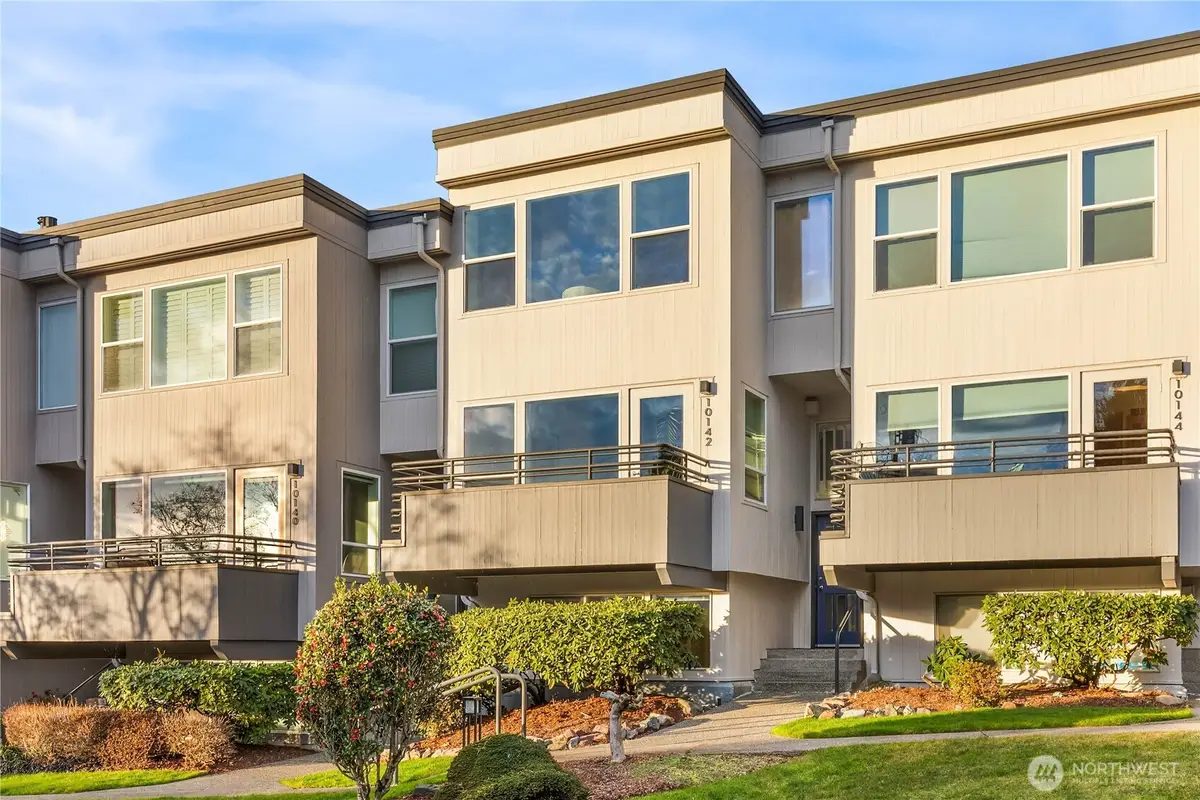10142 NE 63rd Street, Kirkland, WA 98033 - #1