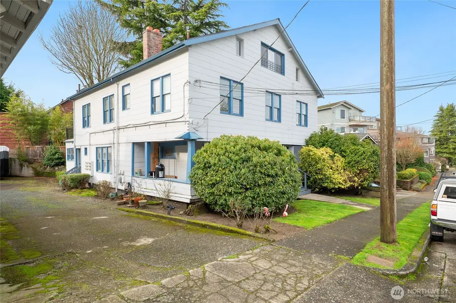 1425 Palm Avenue Sw, Seattle, WA 98116 - Image #3
