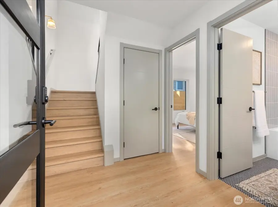 4104 49th Avenue Sw #B, Seattle, WA 98116 - Image #3