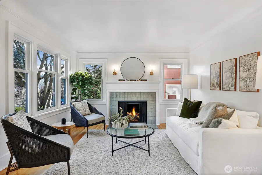 6727 6th Avenue Nw, Seattle, WA 98117 - Image #2