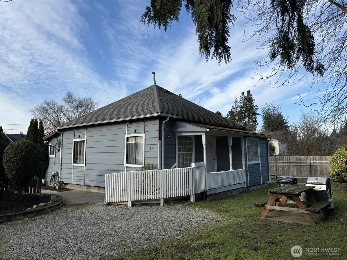 319 E Section Street, Mount Vernon, WA 98273 - Image #1