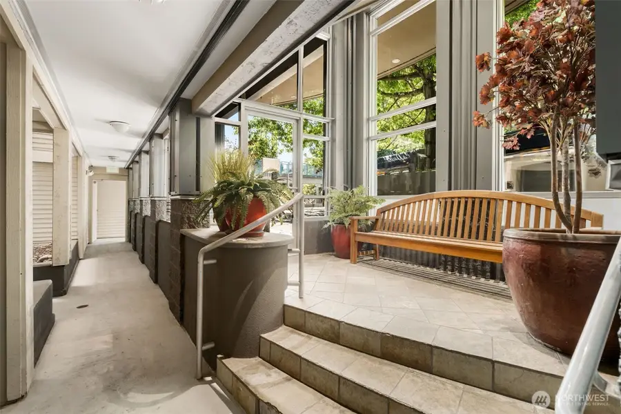 1504 Aurora Avenue N #101, Seattle, WA 98109 - Image #3