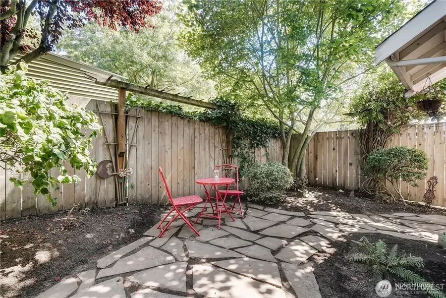 1417 N 97th Street, Seattle, WA 98103 - Image #3