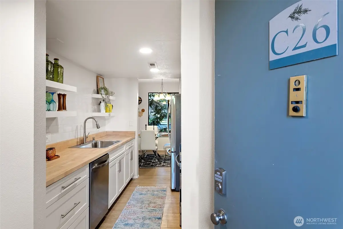 14331 124th Avenue Ne #C26, Kirkland, WA 98034 - Image #1