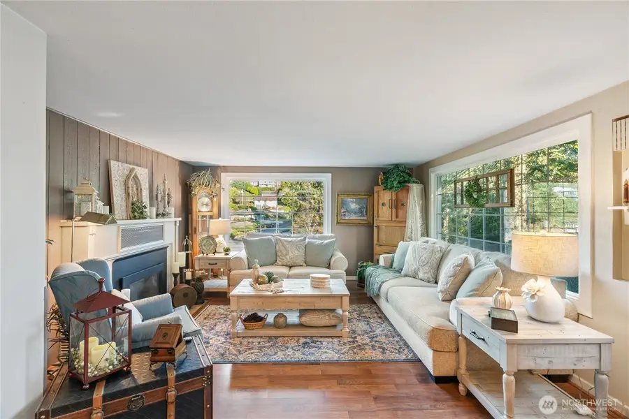 419 Hyde Park Drive, Hoquiam, WA 98550 - #3