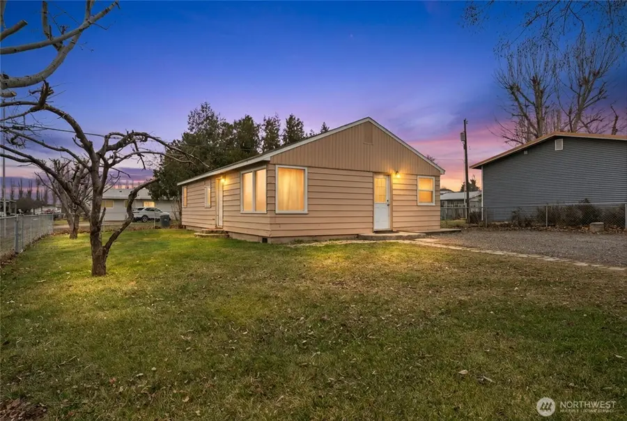 705 W 9th Street, Warden, WA 98857 - Image #3