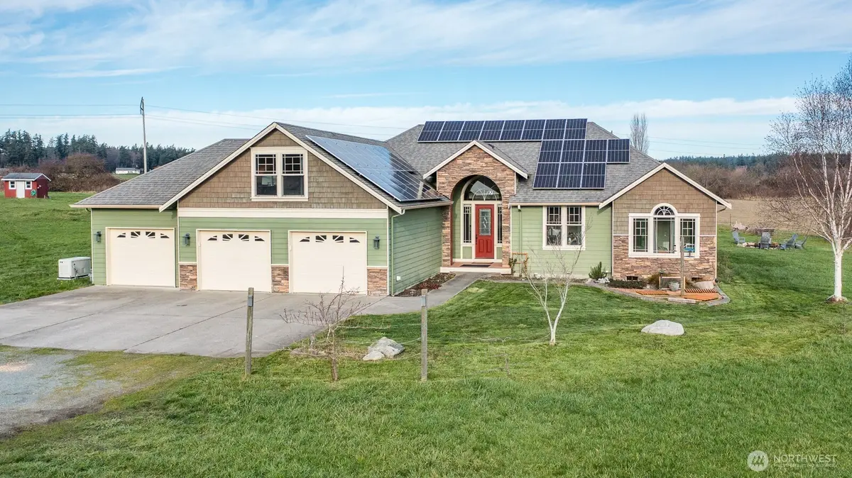 120 W Crescent Harbor Road, Oak Harbor, WA 98277 - Image #1