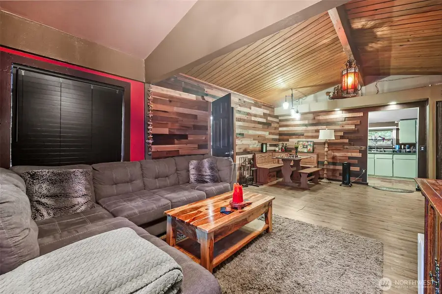 13109 Crystal Springs Dr, Granite Falls, WA 98252 - Image #2