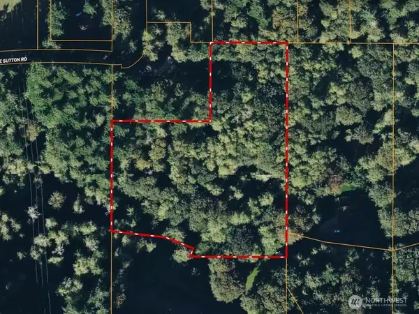 2633 NE Strand Road #A, Bremerton, WA 98311