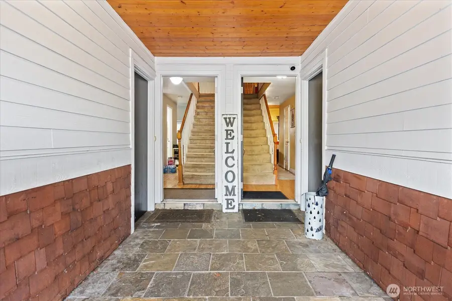 245 SE Croston Lane, Issaquah, WA 98027 - Image #2