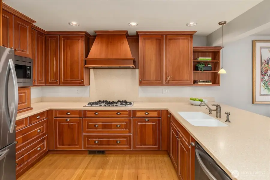 1708 Bellevue Way Ne, Bellevue, WA 98004 - Image #3