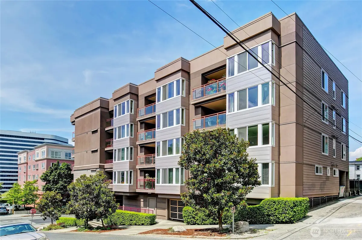 1700 Bellevue Avenue #301, Seattle, WA 98122 - Image #1