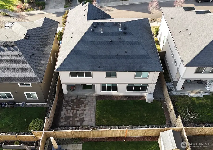 610 Field Place Ne, Renton, WA 98059 - Image #2