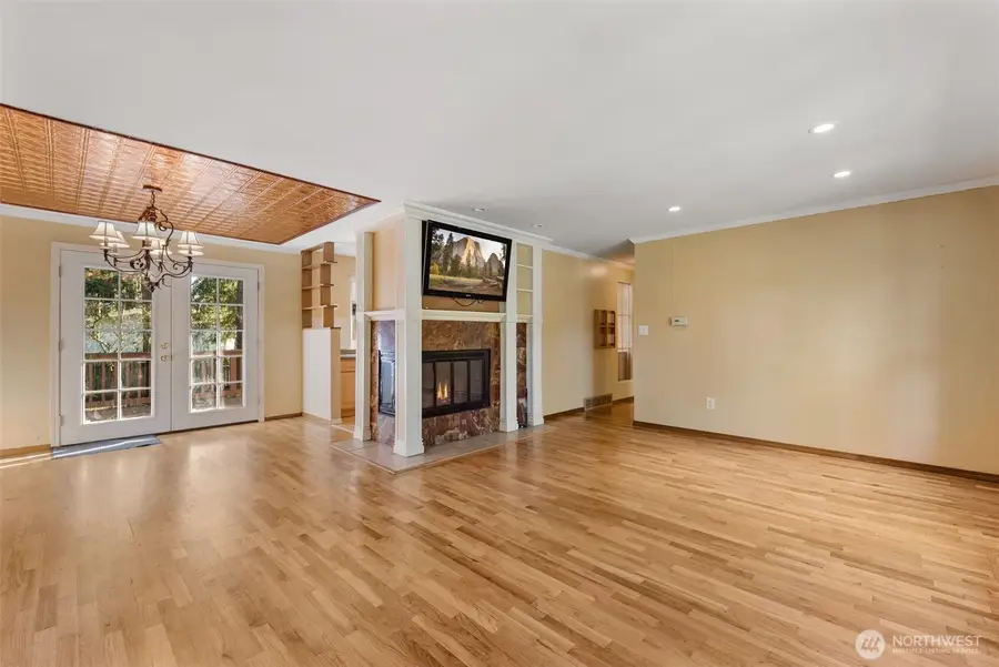 20310 5th Avenue Nw, Shoreline, WA 98177 - Image #2