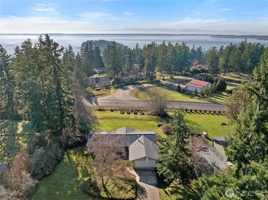 2123 Viewcrest Place, Oak Harbor, WA 98277 - Image #2